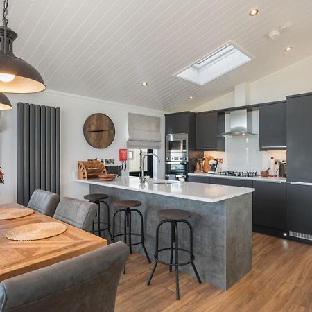 Hiraeth - Luxury Lodge With Hot Tub, Close To Beach Penally Exteriér fotografie