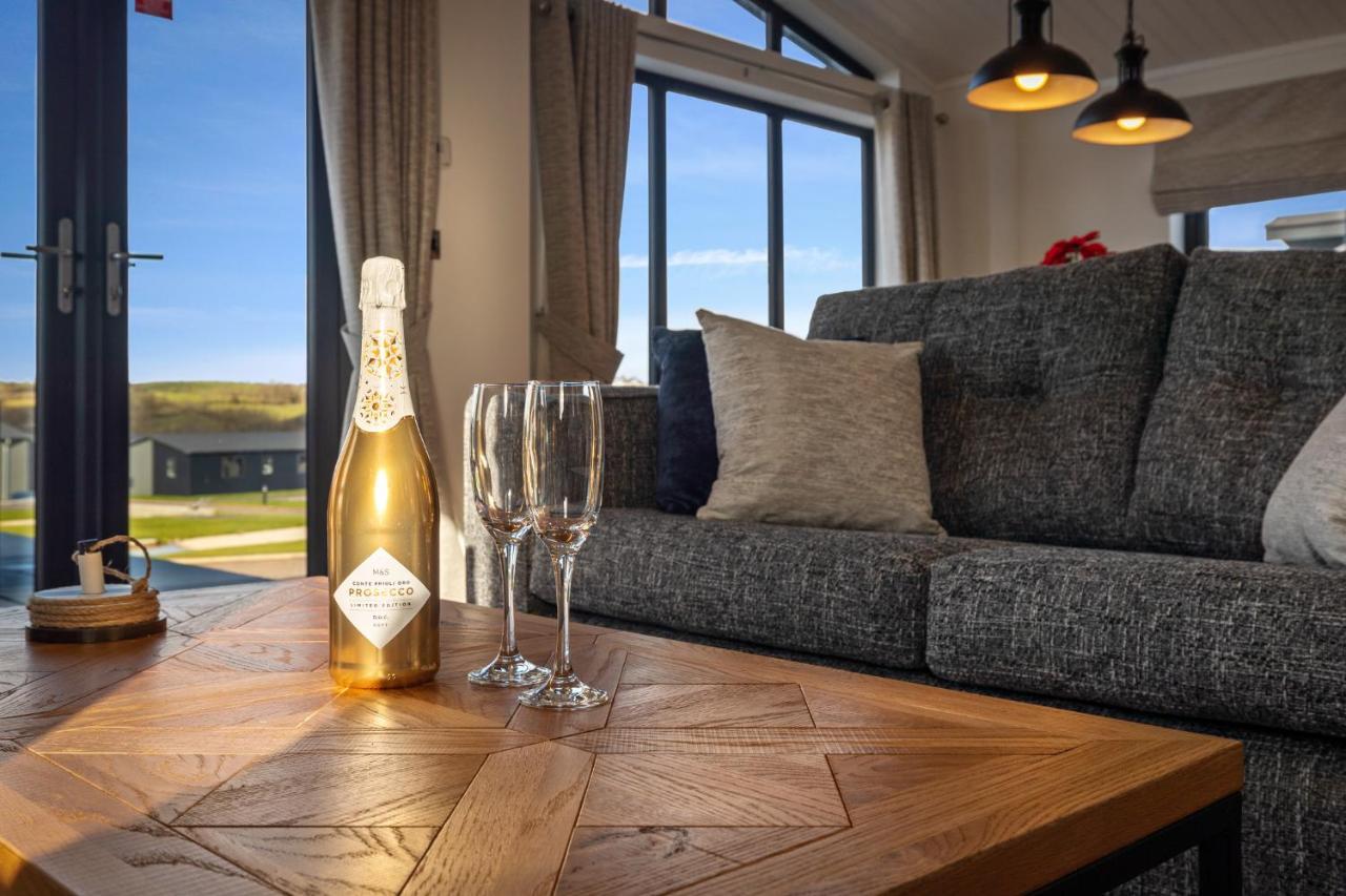 Hiraeth - Luxury Lodge With Hot Tub, Close To Beach Penally Exteriér fotografie