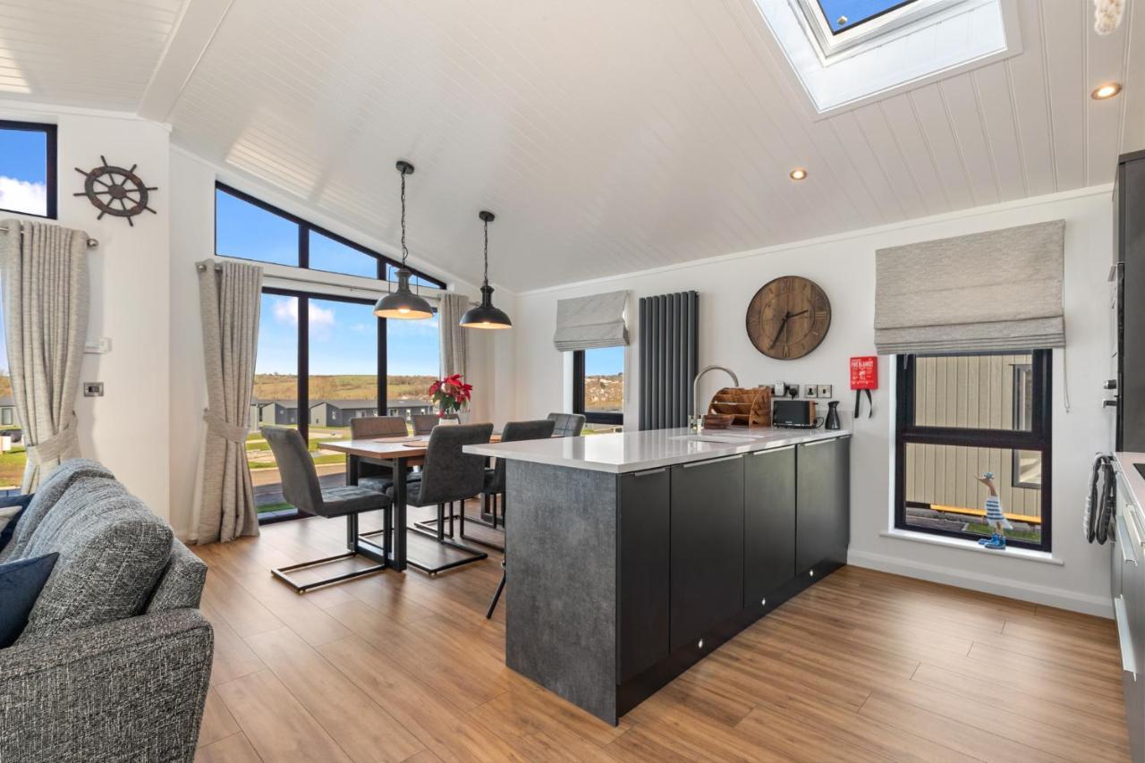 Hiraeth - Luxury Lodge With Hot Tub, Close To Beach Penally Exteriér fotografie