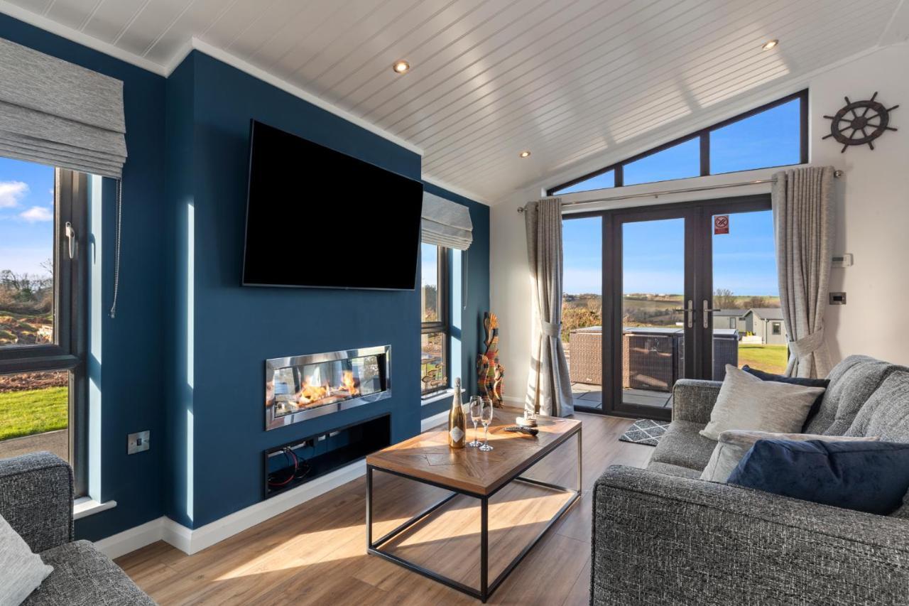 Hiraeth - Luxury Lodge With Hot Tub, Close To Beach Penally Exteriér fotografie