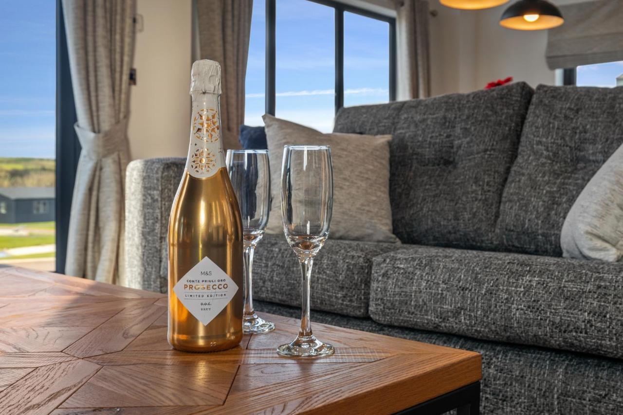 Hiraeth - Luxury Lodge With Hot Tub, Close To Beach Penally Exteriér fotografie