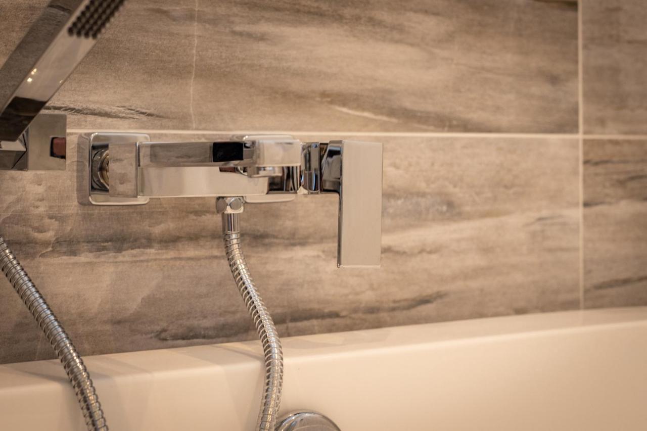 Hiraeth - Luxury Lodge With Hot Tub, Close To Beach Penally Exteriér fotografie