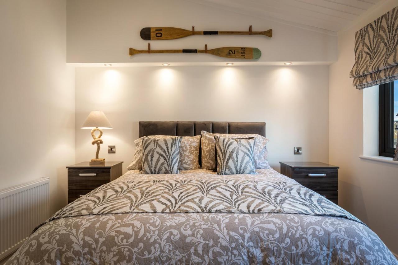 Hiraeth - Luxury Lodge With Hot Tub, Close To Beach Penally Exteriér fotografie