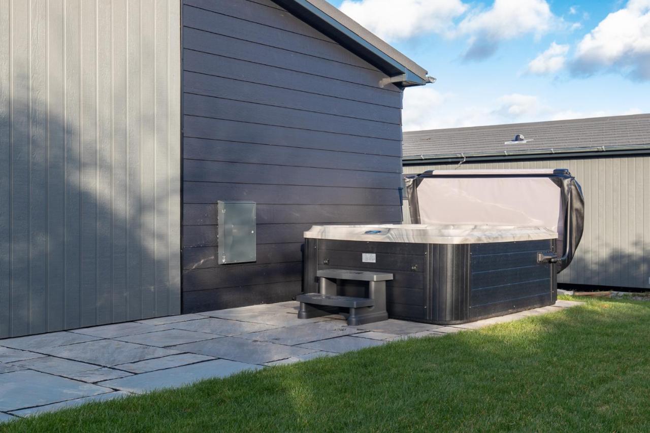 Hiraeth - Luxury Lodge With Hot Tub, Close To Beach Penally Exteriér fotografie
